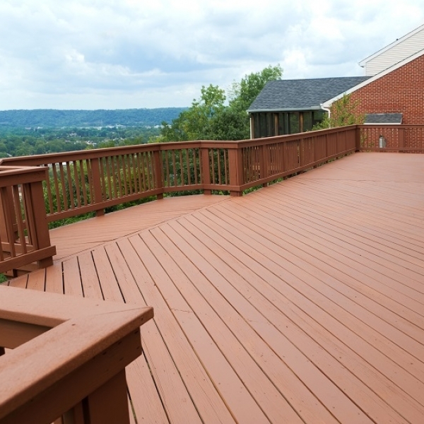 Grooved and Smooth Decking - What's the Best?