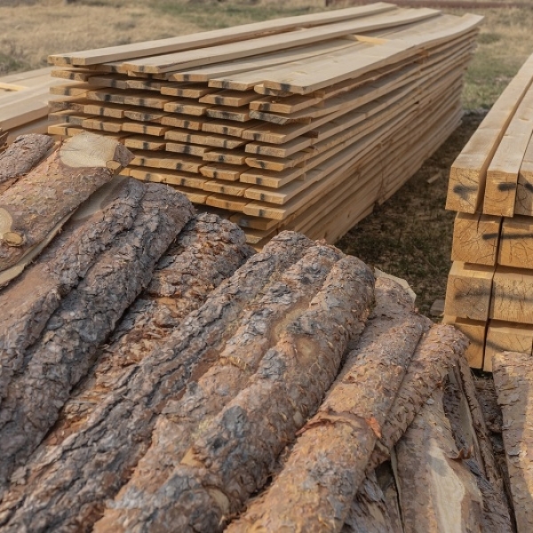What is rough sawn timber and how should it be used?