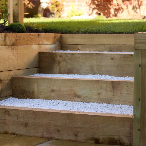Using timber for beautiful landscape gardening