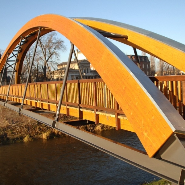 How footbridges can improve accessibility and encourage car-free travel
