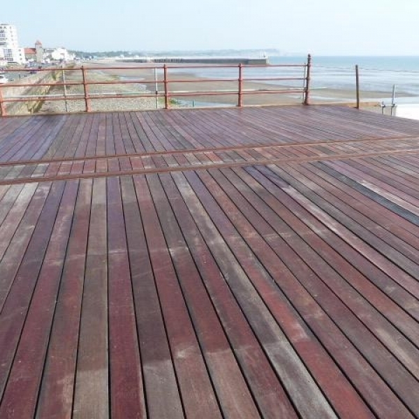 How EcoChoice decking transformed the restoration of Queen’s Pier